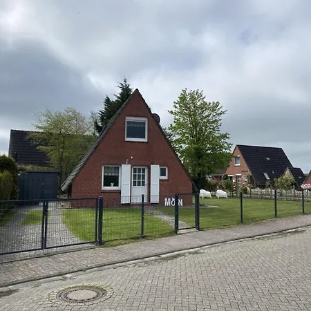 Huss Mien Glueck-matrosenweg Dornum